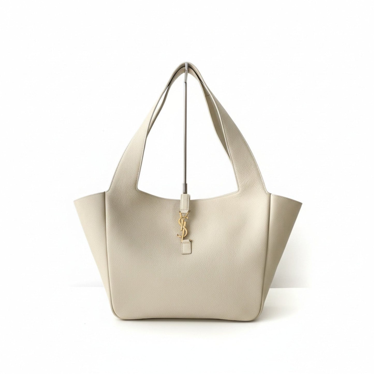 Le 5 À 7 Bea Cream Grained Leather Shoulder Tote Bag