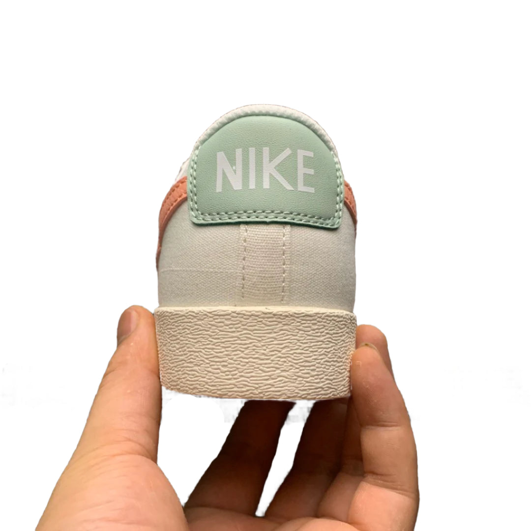 Nike WMNS Blazer Low LE 'White Bleached Coral'