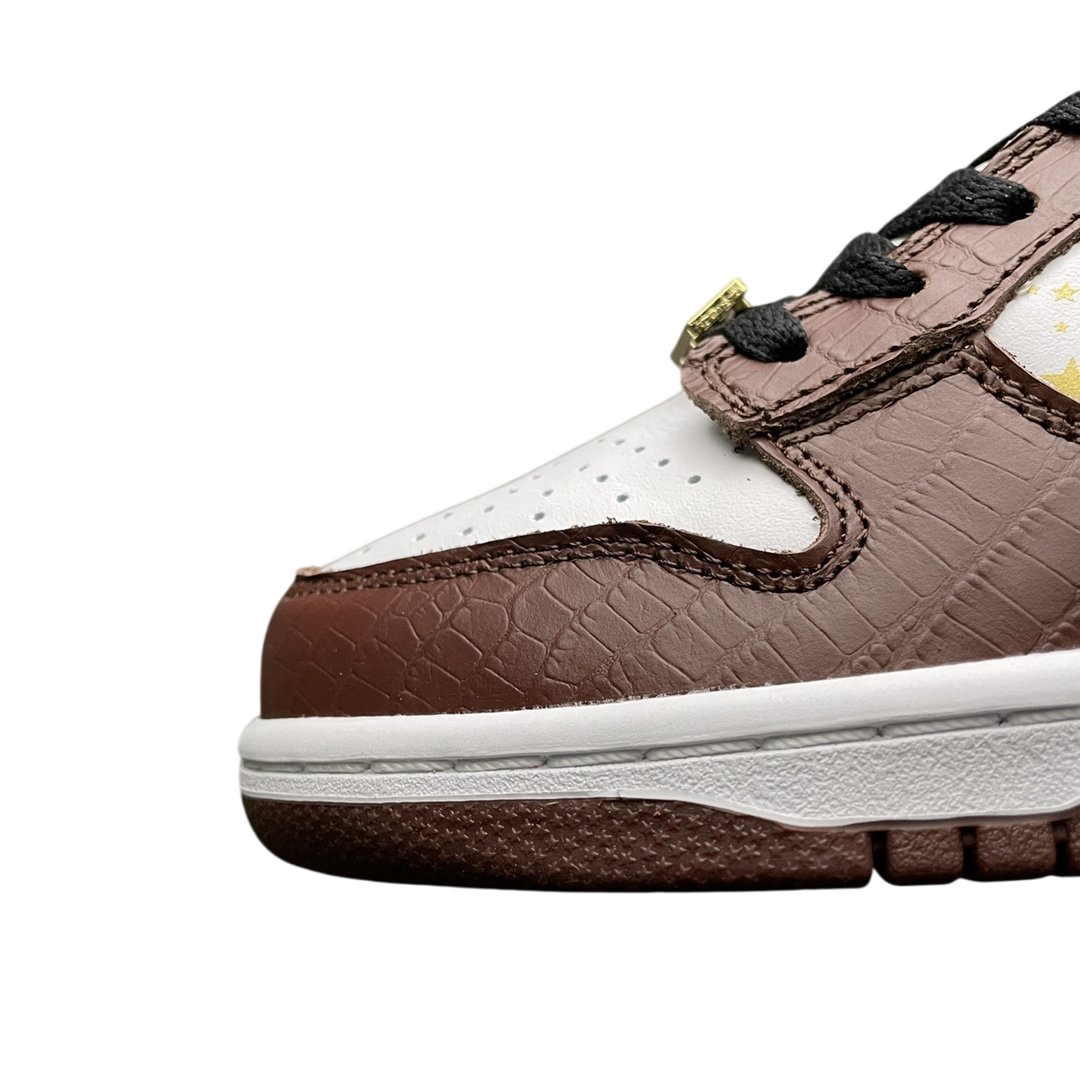 Nike SB Dunk Low Supreme Stars 'Barkroot Brown'