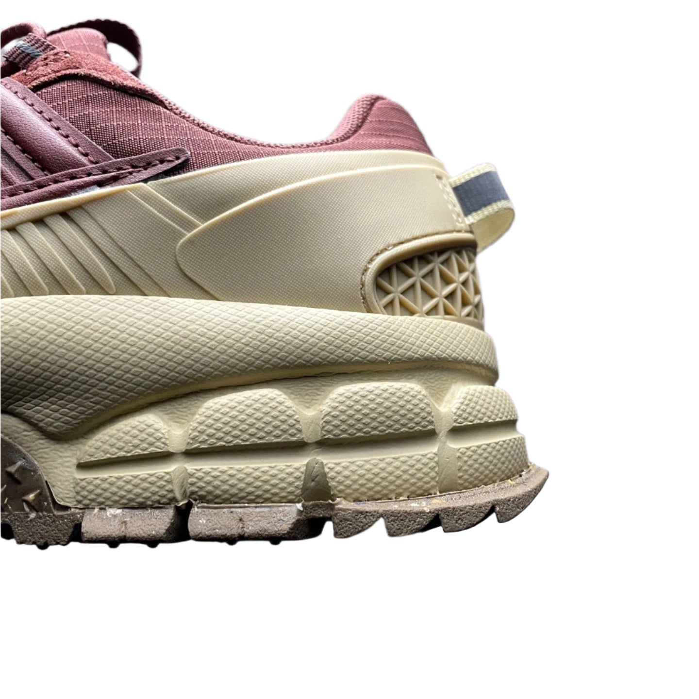 Nike Zoom Vomero Roam 'Flax'