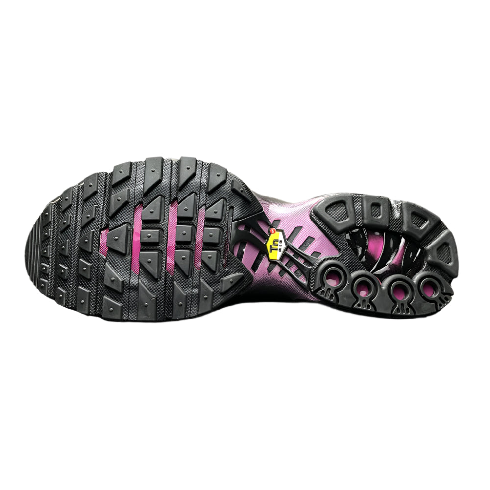 Nike Air Max Plus “Black/Pink”
