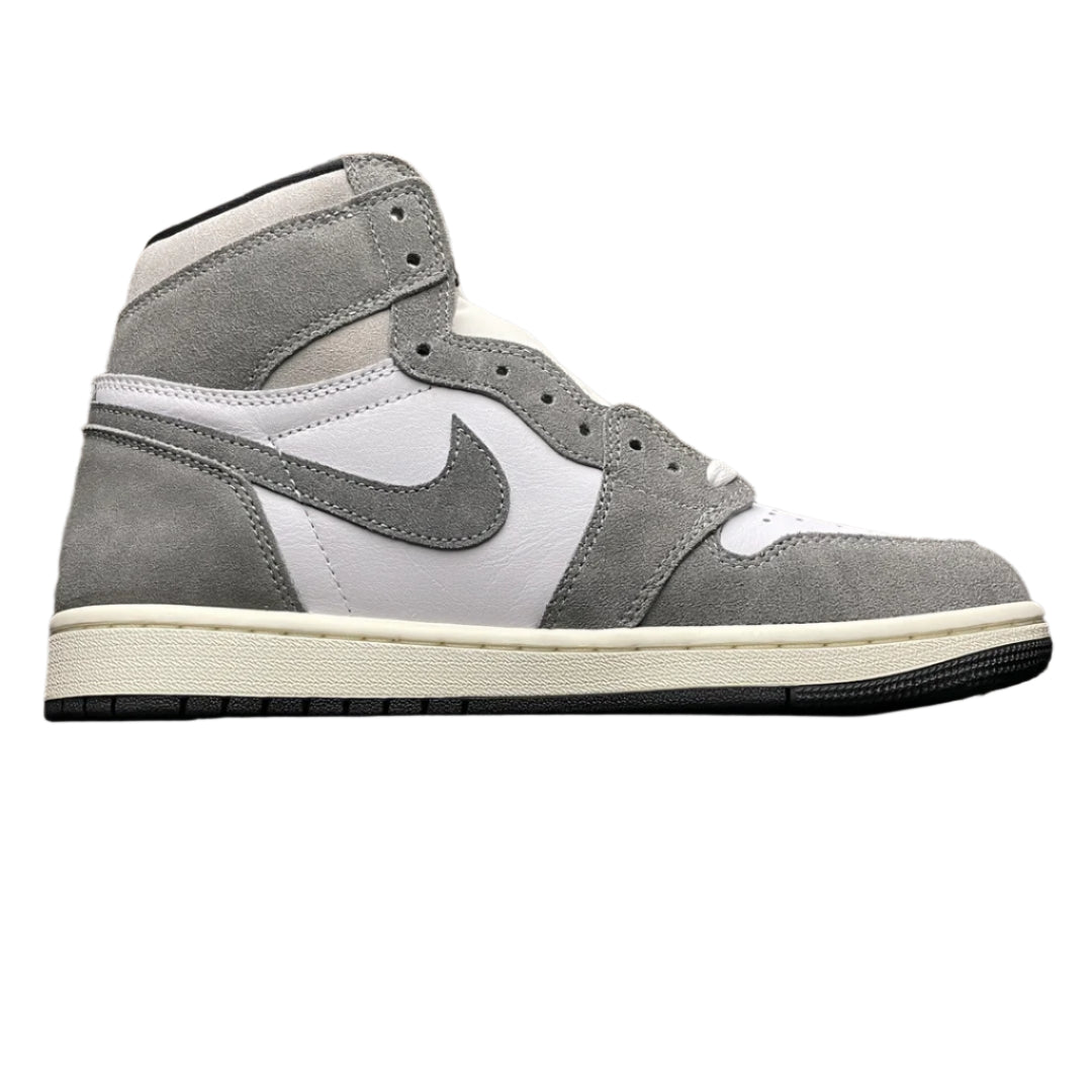 Air Jordan 1 Retro High OG Light Smoke Grey