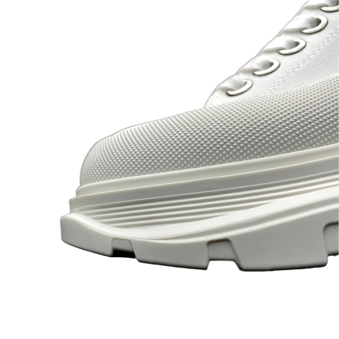 Alexander McQueen Tread Slick Low Lace Up Sneakers