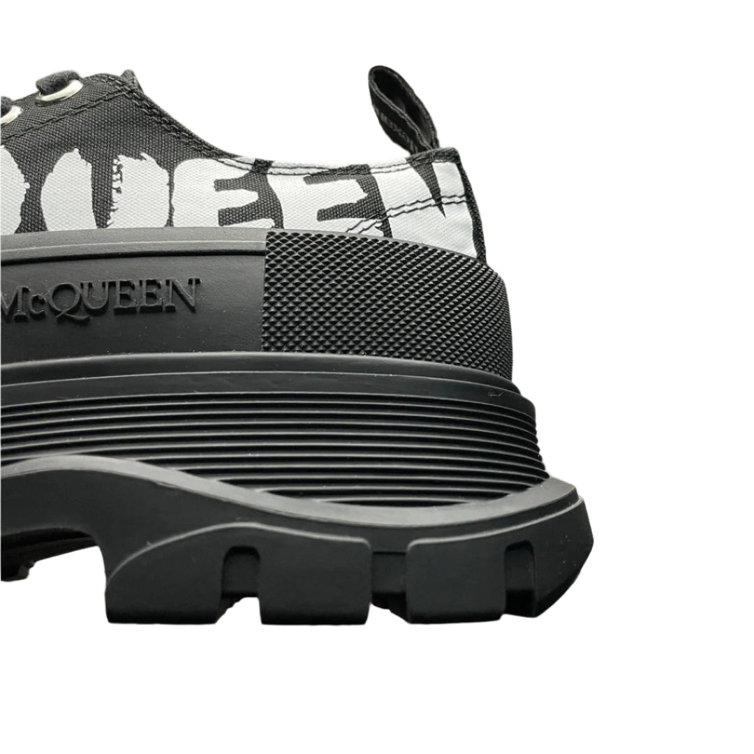 Alexander McQueen Tread Slick Lace-Up Leather Sneakers Black