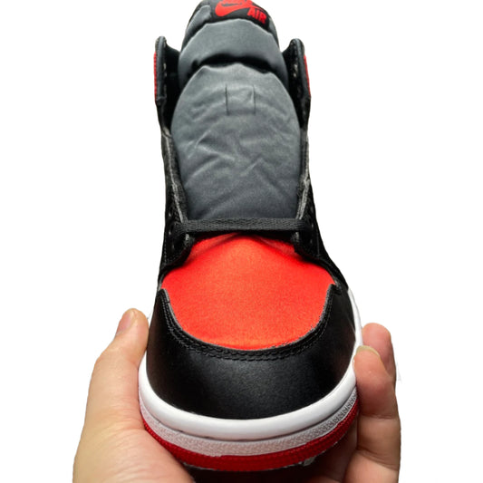 Air Jordan 1 Retro High OG Satin Bred