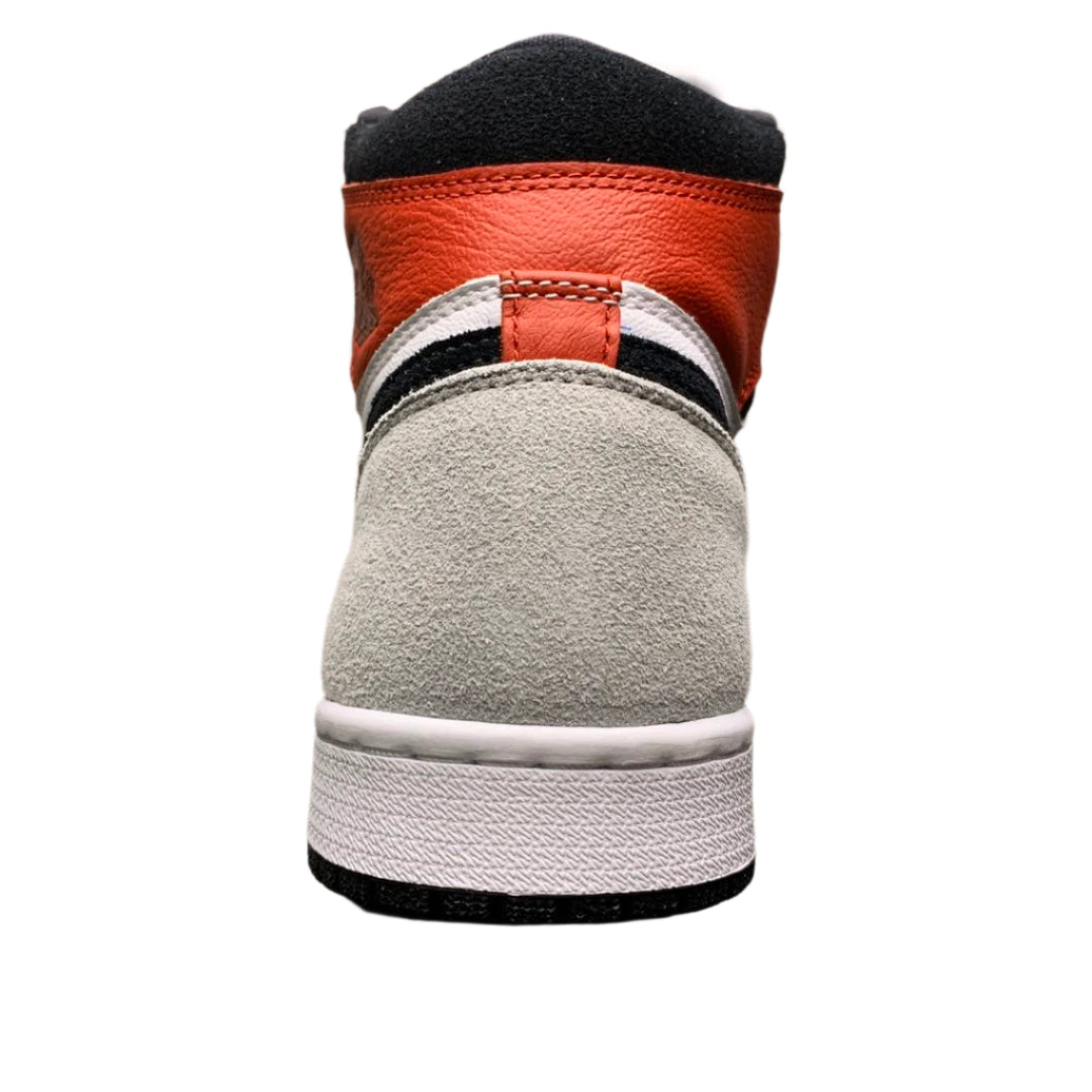 Air Jordan 1 Retro High OG "Light Smoke Grey"