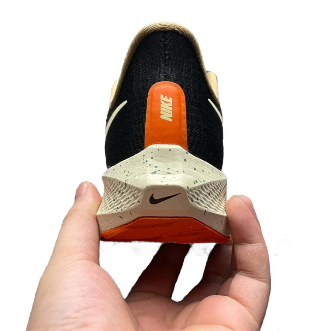 Nike Air Zoom Pegasus 39 Black White Orange