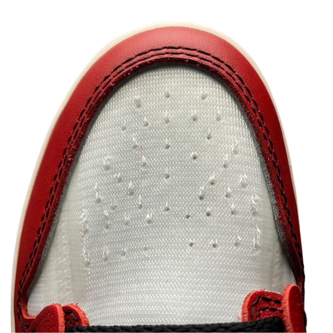 Off-White x Air Jordan 1 Retro High OG “Chicago”
