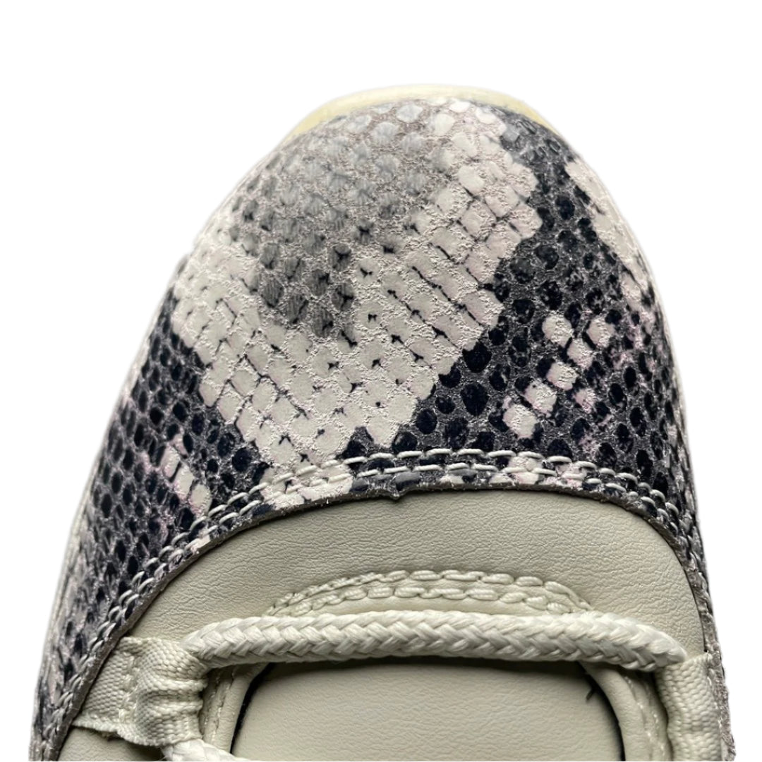 Nike Air Jordan 11 Low Light Bone – Python-Inspired Leather Basketball Shoes