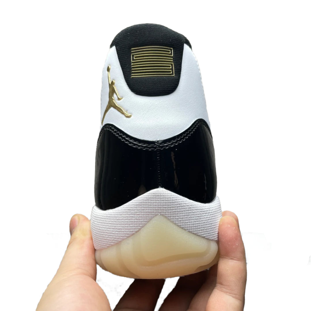Nike Air Jordan 11 Retro “Concord” – Iconic Leather High-Top Basketball Sneakers