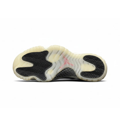 Nike Air Jordan 11 Low Light Bone – Python-Inspired Leather Basketball Shoes