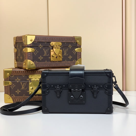 LV Petite Malle Black Out – Black