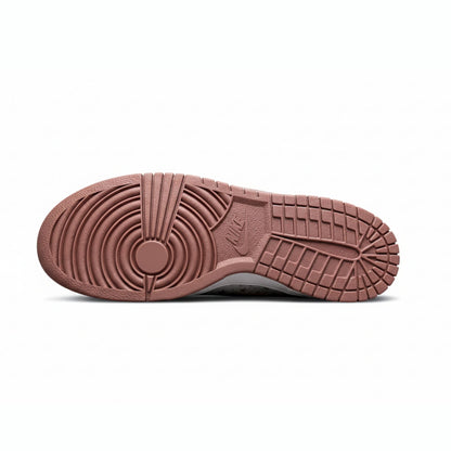 Nike SB Dunk Low Supreme Stars 'Barkroot Brown'
