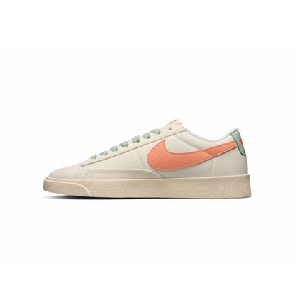 Nike WMNS Blazer Low LE 'White Bleached Coral'