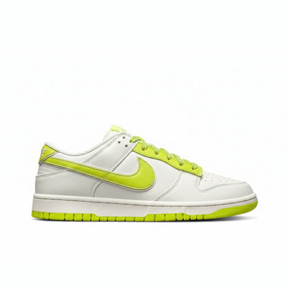 Nike Dunk Low Yellow Strike