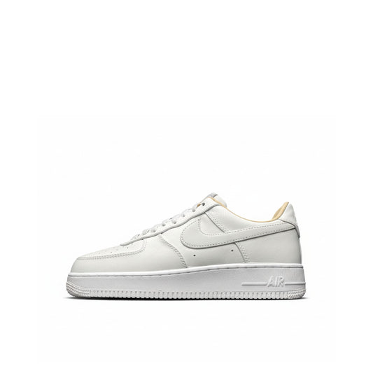 Nike Air Force 1 '07 White