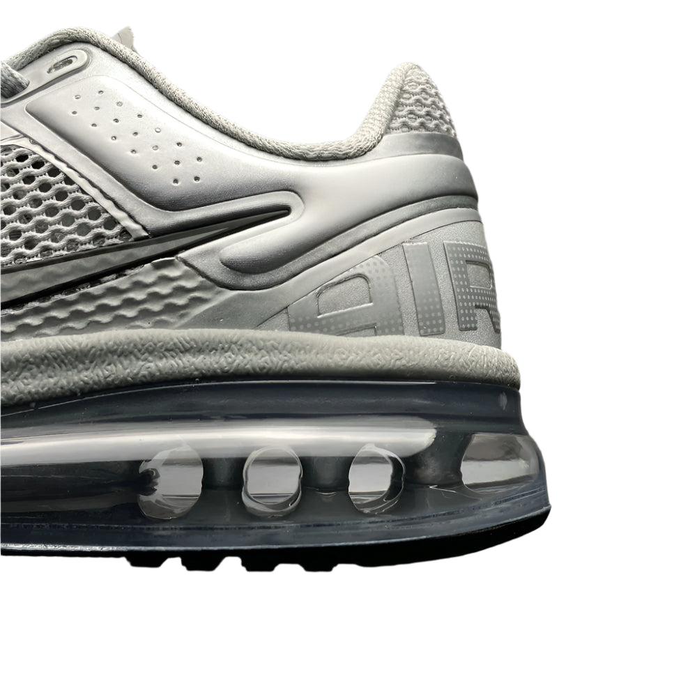 Nike Air Max 2013 “Metallic Silver / Black”