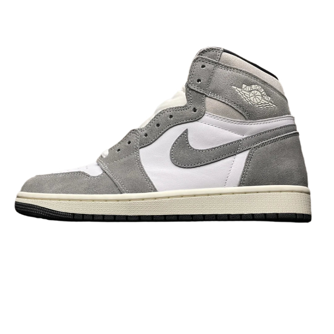 Air Jordan 1 Retro High OG Light Smoke Grey