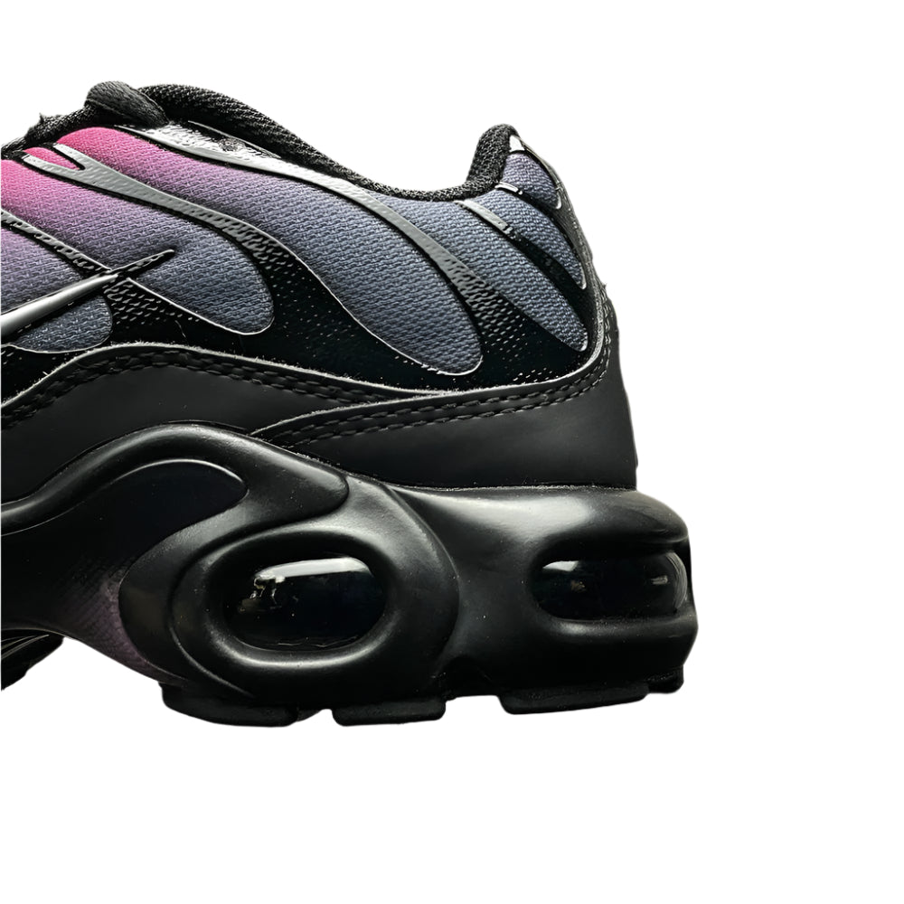Nike Air Max Plus “Black/Pink”