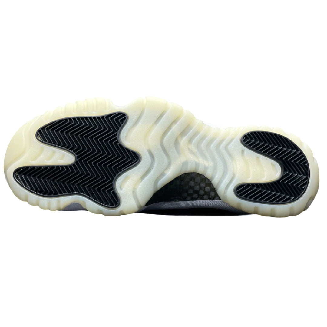 Nike Air Jordan 11 Retro “Concord” – Iconic Leather High-Top Basketball Sneakers