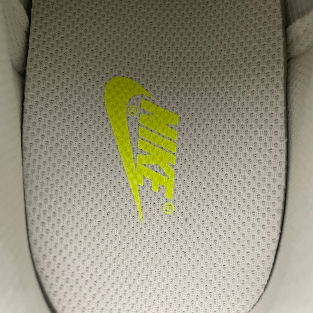 Nike Dunk Low Yellow Strike