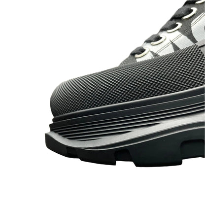 Alexander McQueen Tread Slick Lace-Up Leather Sneakers Black