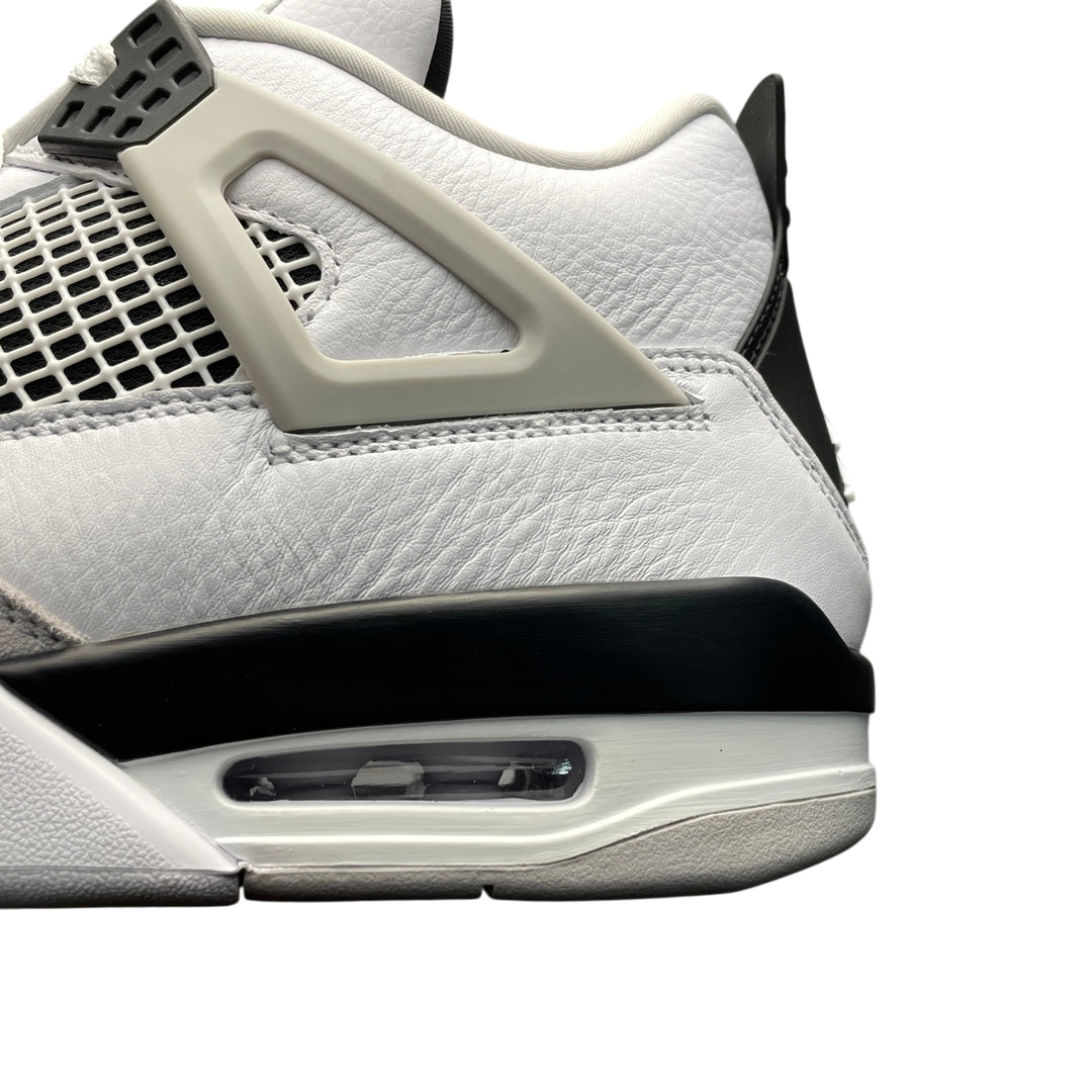 Air Jordan 4 Retro “Military Black”