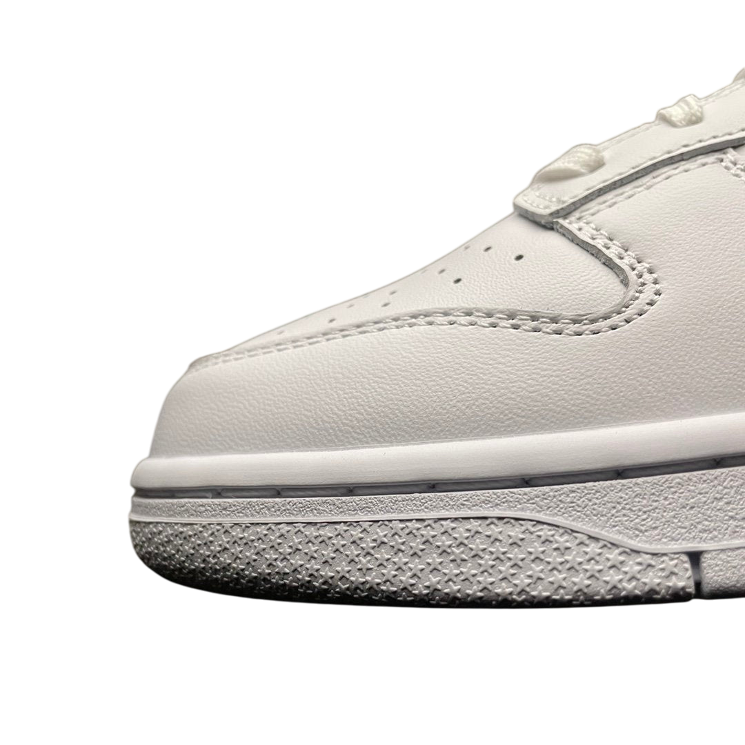 Nike Dunk Low "Triple White"