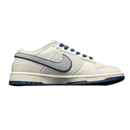 Supreme x Nike SB Dunk Low Navy Blue