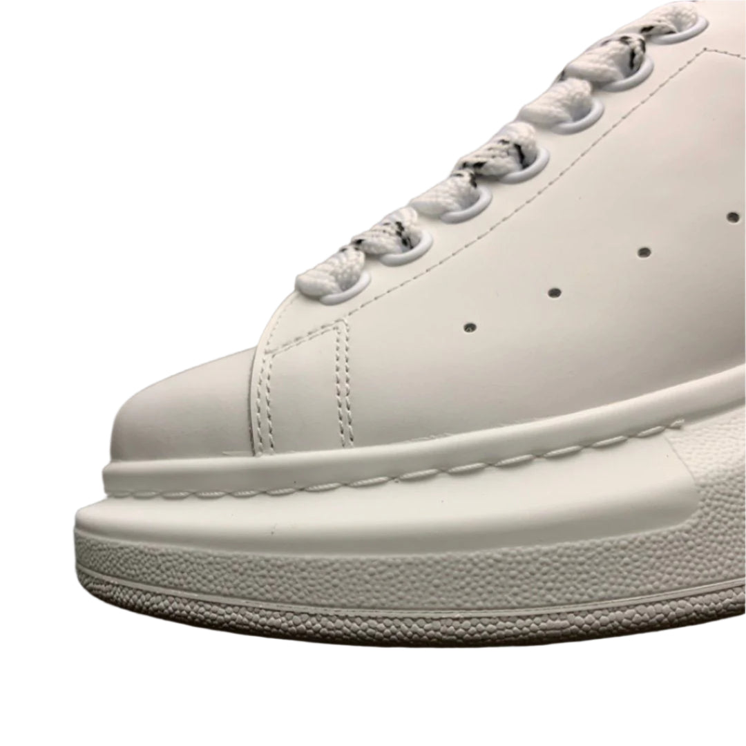 Alexander McQueen White – Black Outline Sneakers