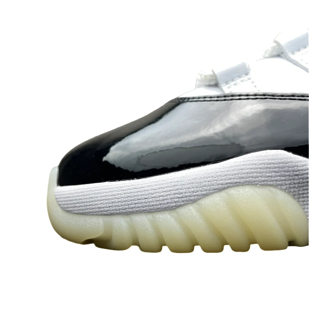 Nike Air Jordan 11 Retro “Concord” – Iconic Leather High-Top Basketball Sneakers