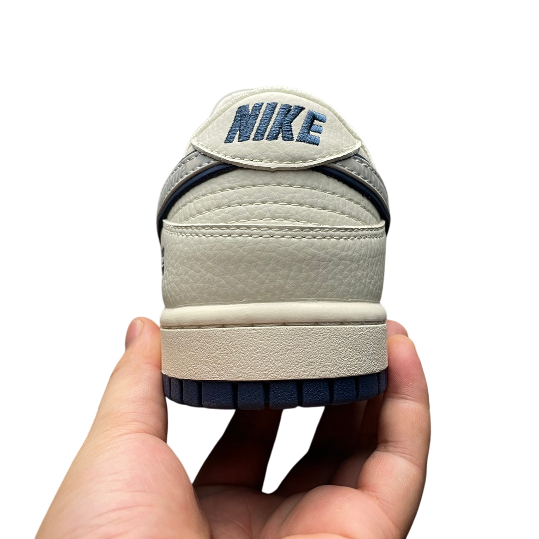 Supreme x Nike SB Dunk Low Navy Blue